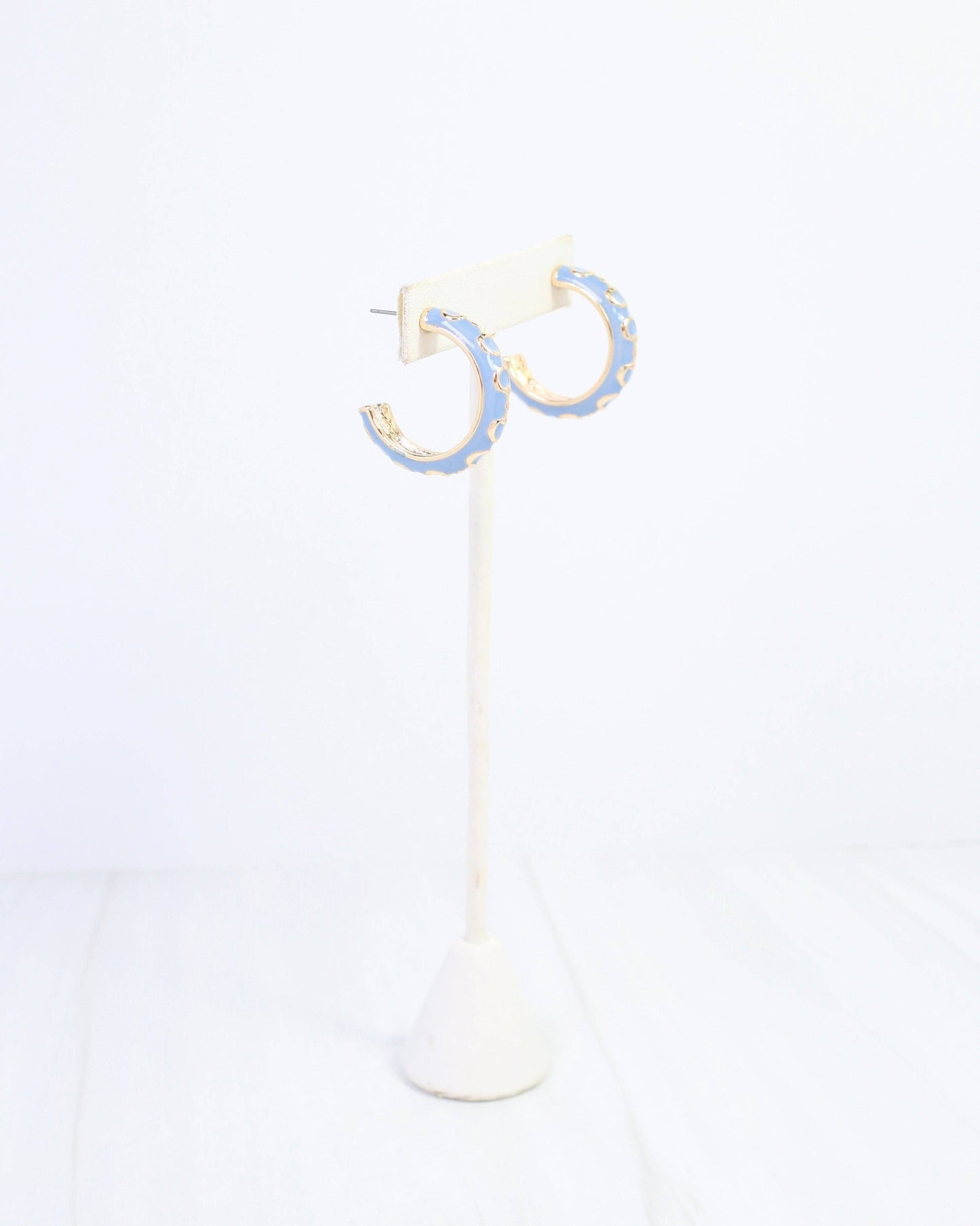 Caroline Hill - Kaylene Horsebit Hoop Earring Blue