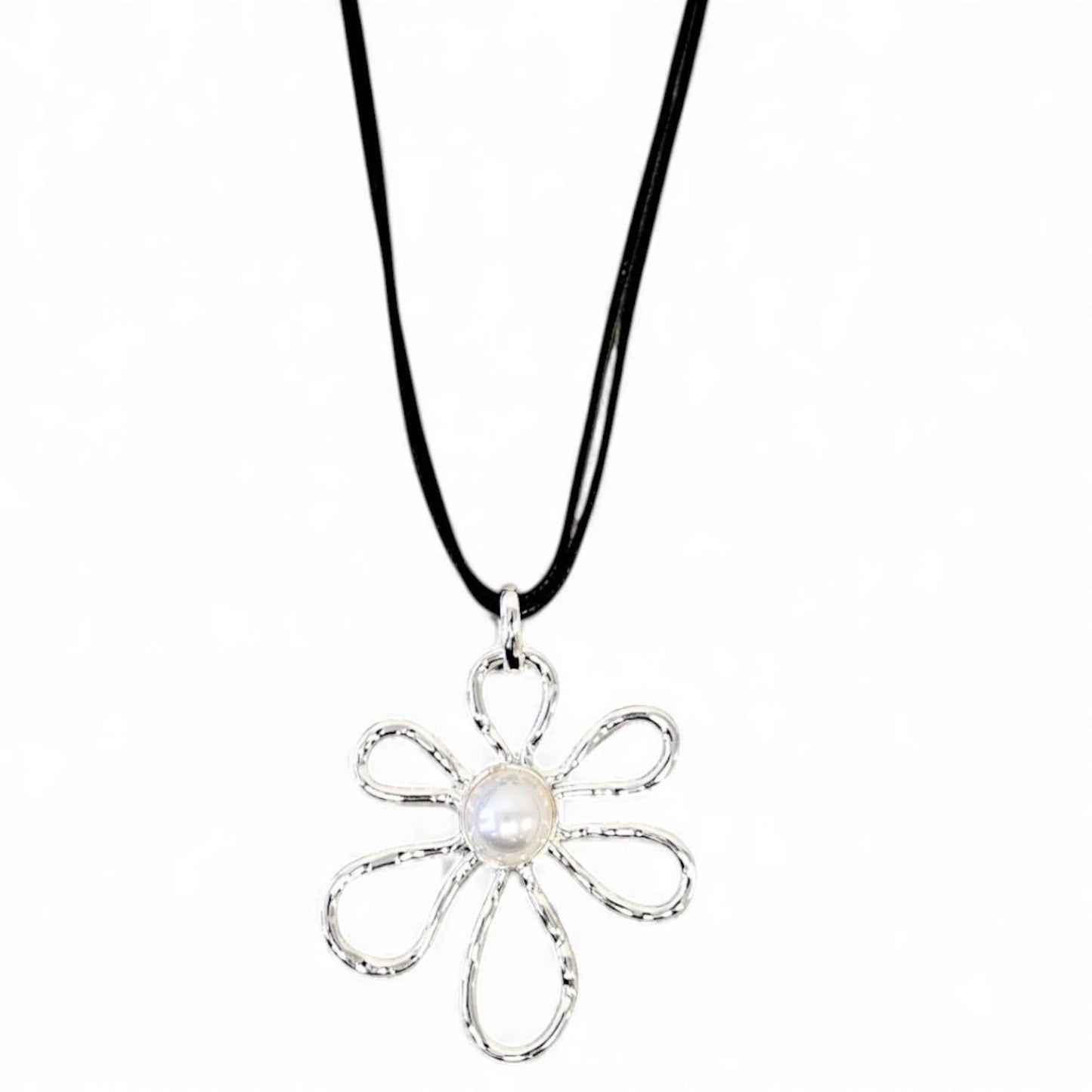 Chunky Boho Western Silver Flower Pendant Necklace
