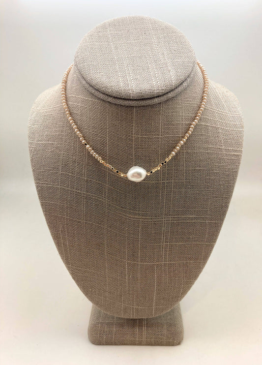 Focus Point Pearl Necklace: Beige