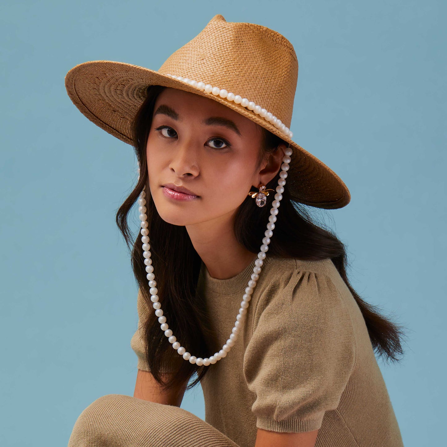 Lele Sadoughi - NATURAL PEARL STRAND STRAW HAT